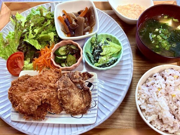 ごはん&カフェ だいまる