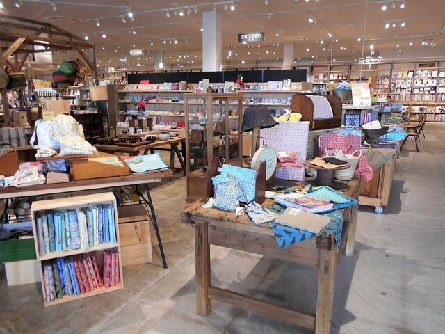 TSUTAYA BOOKSTORE おやまハーヴェストウォーク