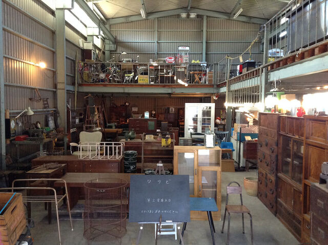 古道具・古家具 ワサビ第二倉庫