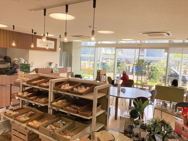 パン デ パルク南図書館店