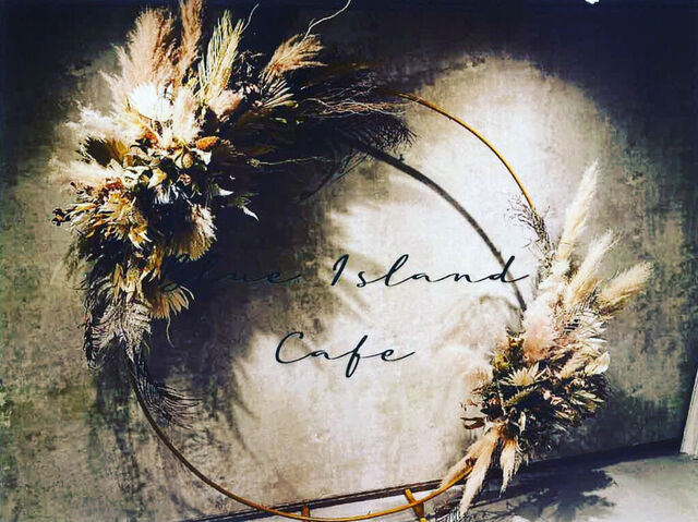 Blue Island cafe