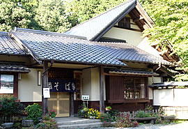 小代行川庵