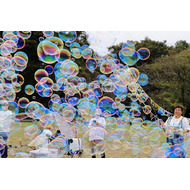 しゃぼん玉パフォーマンス!