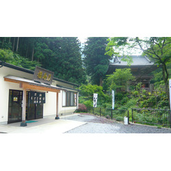 出流山満願寺仁王門前　元祖手打ちそば  福寿屋