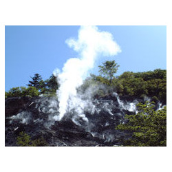 新湯爆裂火口跡