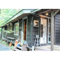 Cafe + Gallery  Komorebi