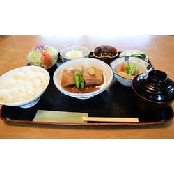 とんかつ かつまる