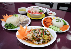 トンポー タイレストラン