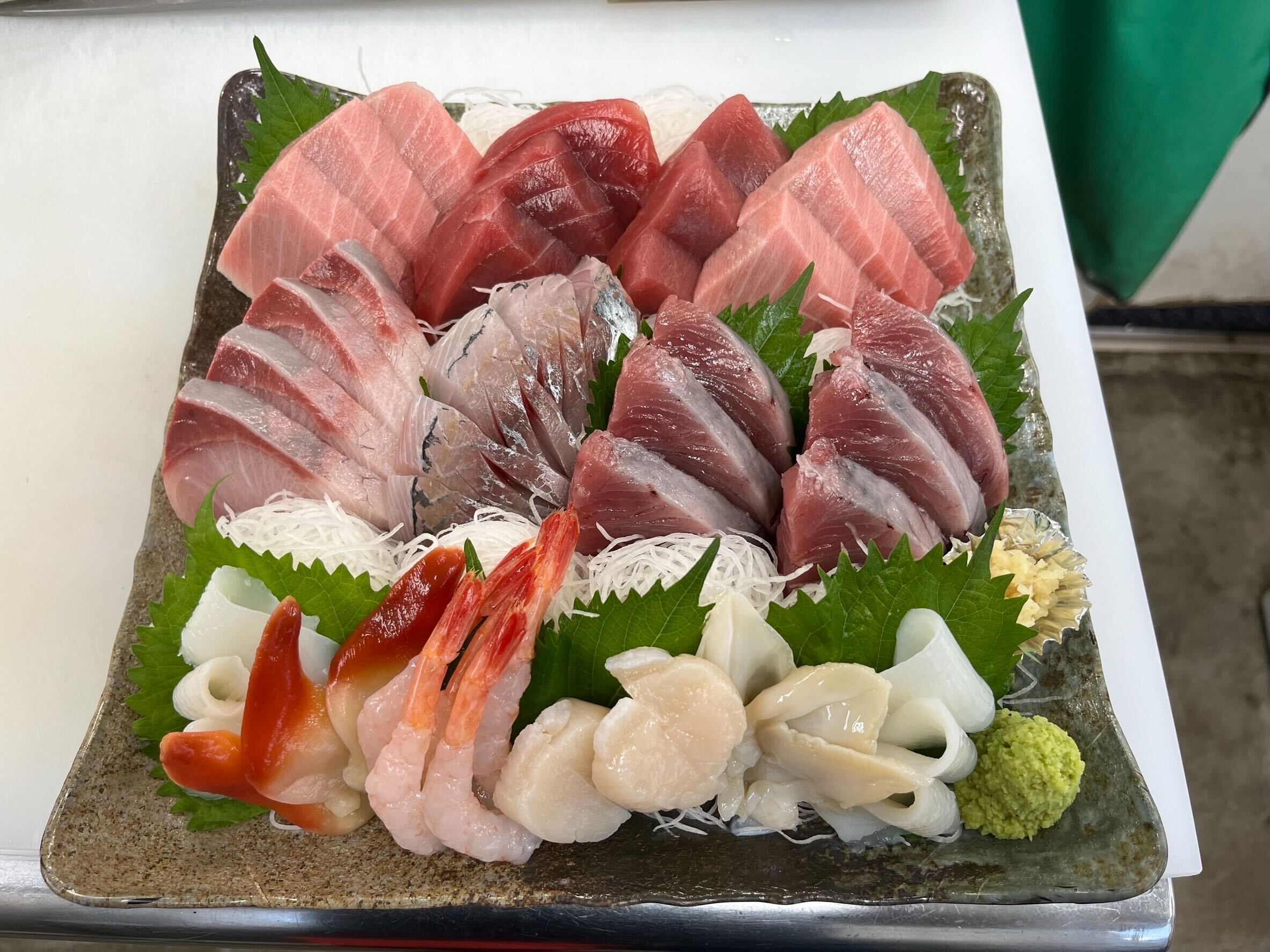 本マグロ入り刺し盛り
