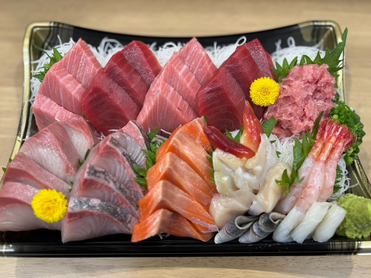 本マグロ入り刺し盛り