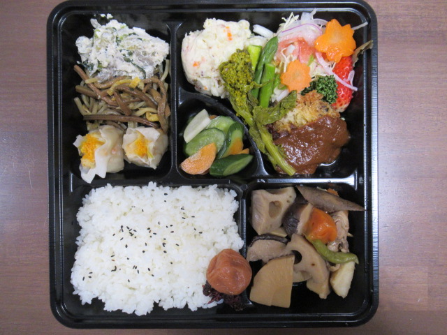 おまかせ弁当　1500円